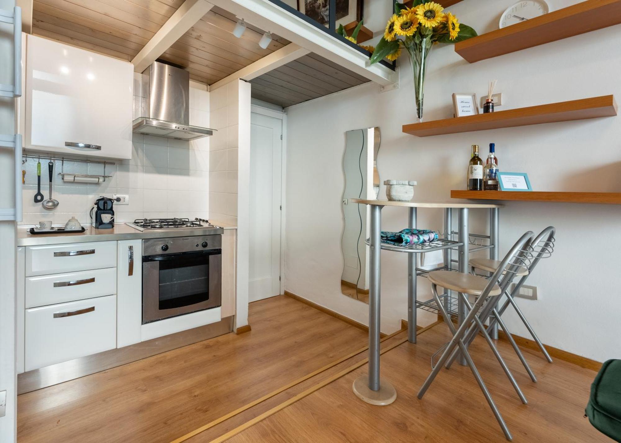Via Cimabue 8B - Florence Charming Apartments - Metropolitan Loft In Florence - 20 Minute Walk To City Center - Excellent Base For Exploring - Less Than 5 Minute Walk To The Supermarket - Amazing Bakery On The Corner Ngoại thất bức ảnh